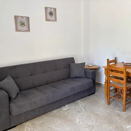 Vespoina With Private Parking Apartment